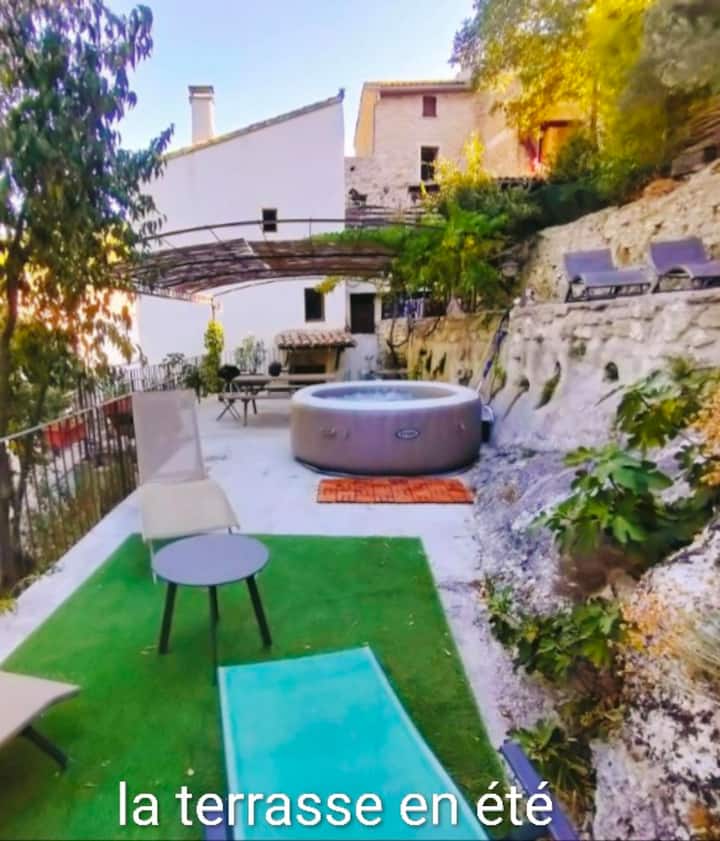 Maison Atypique Au Cœur De Fontaine-de-vaucluse - Fontaine-de-Vaucluse