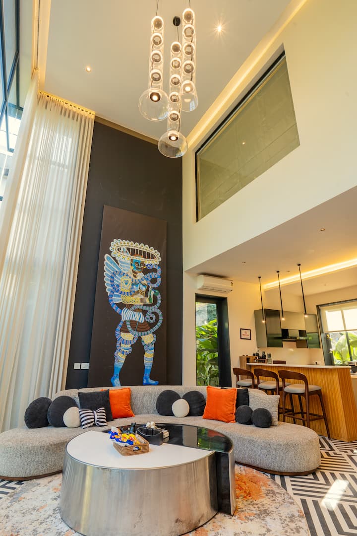 Living room image 3