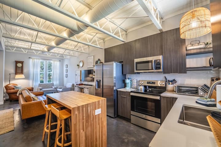 2br & 3ba Townhome In South Front District - Wilmington, NC