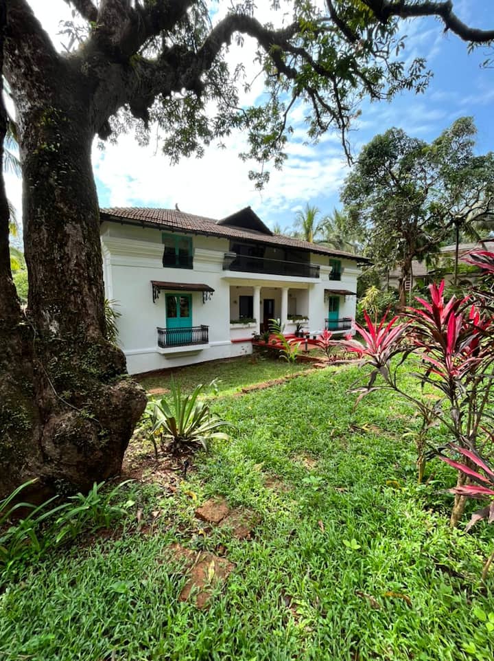 7bhk Portuguese Villa | Divar Island - Goa