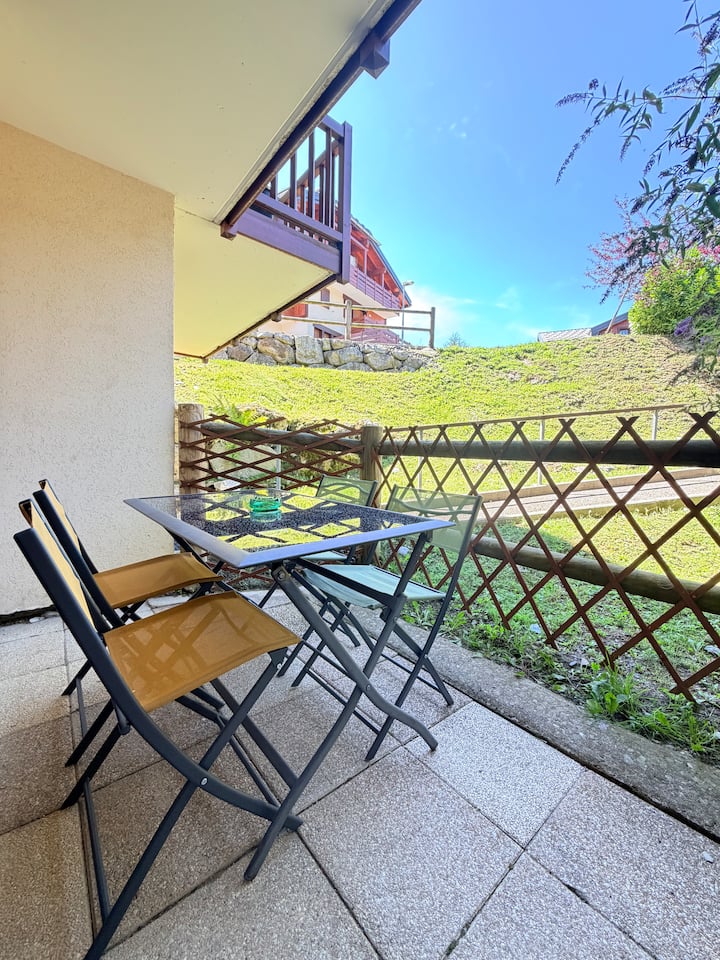 Appartement Avec Terrasse Et Piscine à Flumet - La Giettaz