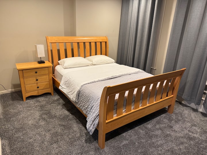 115#304 / Downtown 2br | 3 Queen Beds | Sleeps 6 - Dubuque, IA