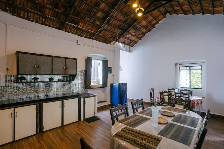 Full kitchen image 3