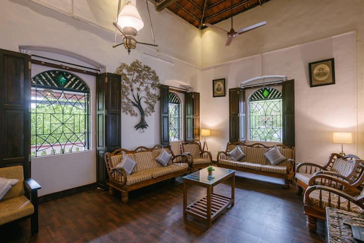 Living room image 2