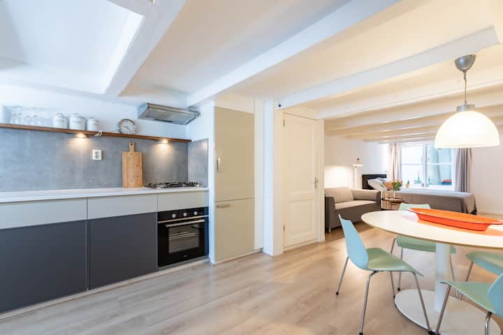 Appartement Aan Een Schilderachtige Gracht - Amsterdam
