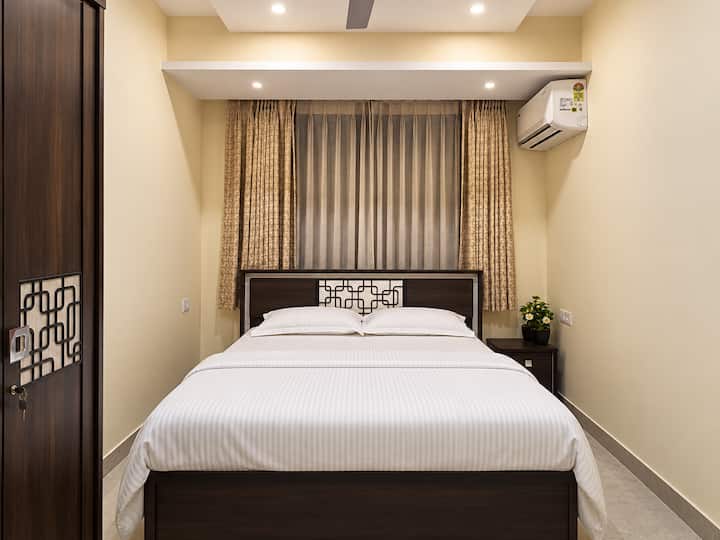 Bedroom 1 image 4