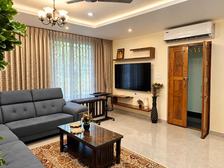 Living room image 3