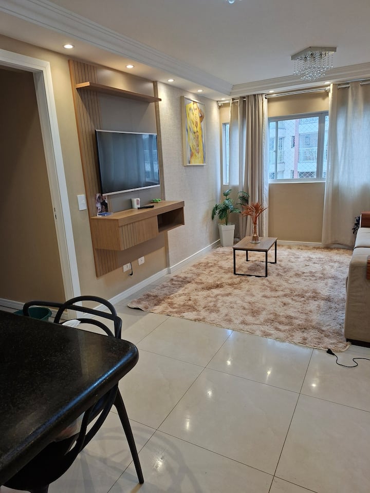 Apartamento 75 Metros Quadrados No ÁGua Verde. - Curitiba