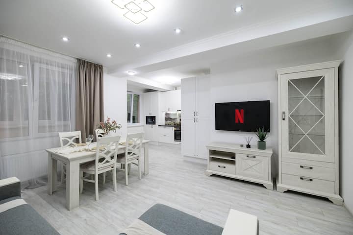 Spacious 1br  Near Republican Hospital - Chișinău