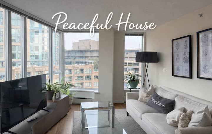 Central 3br/2ba | Bc Place Nearby  Free Parking - Vancouver