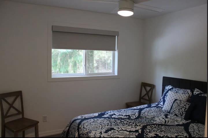 Cabin 6 - Bedroom 1 with queen size bed and full closet