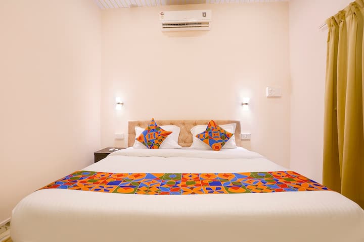 Bedroom 6 image 1