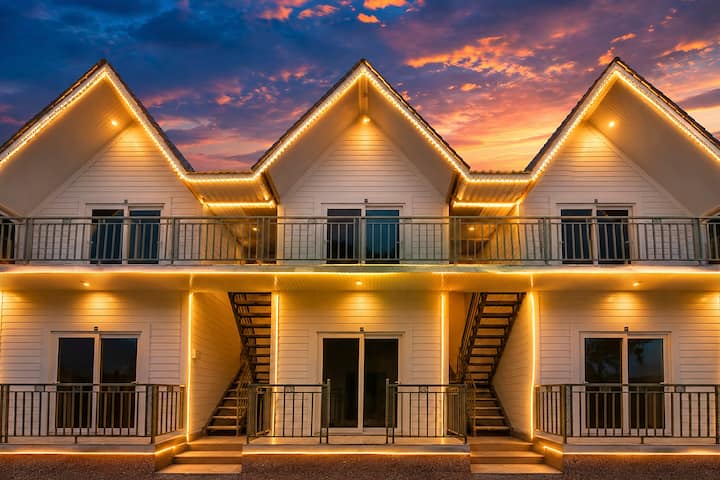 Exterior image 2