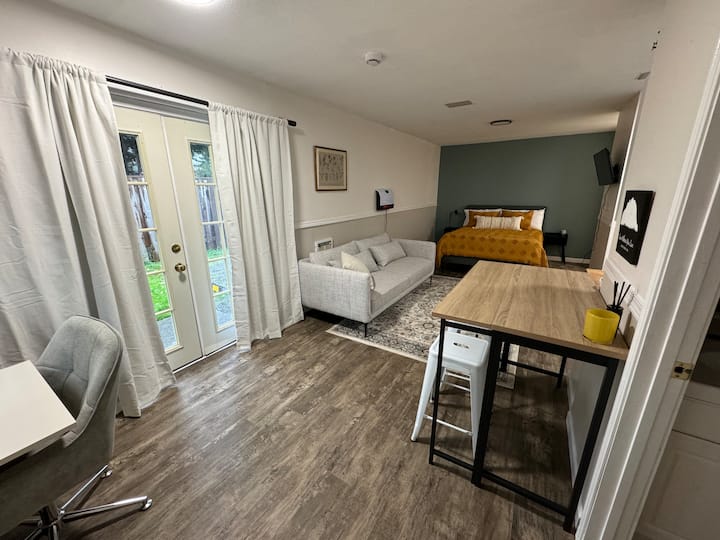 Village Project Guest House - RattleSnake Lake, North Bend