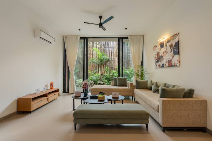 Living room image 1