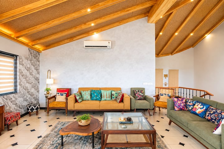Living room image 4