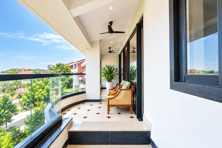 Living room image 6