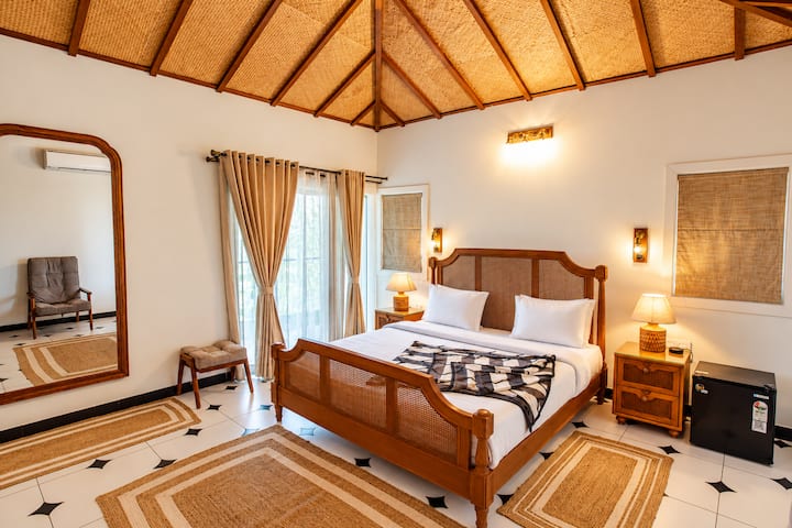 Bedroom 1 image 1