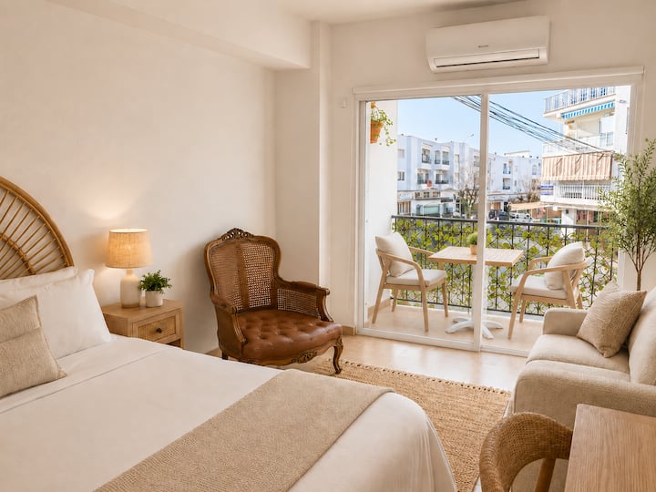 Las Sardines Studio Apartment, Torrecilla Nerja - Nerja