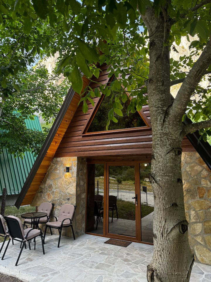 Villa Komarnica Hideaway - Karadağ