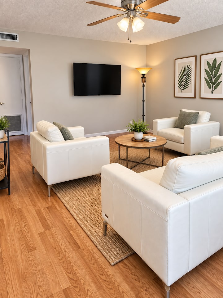 Golfside Stay Near Downtown - Fort Myers, FL