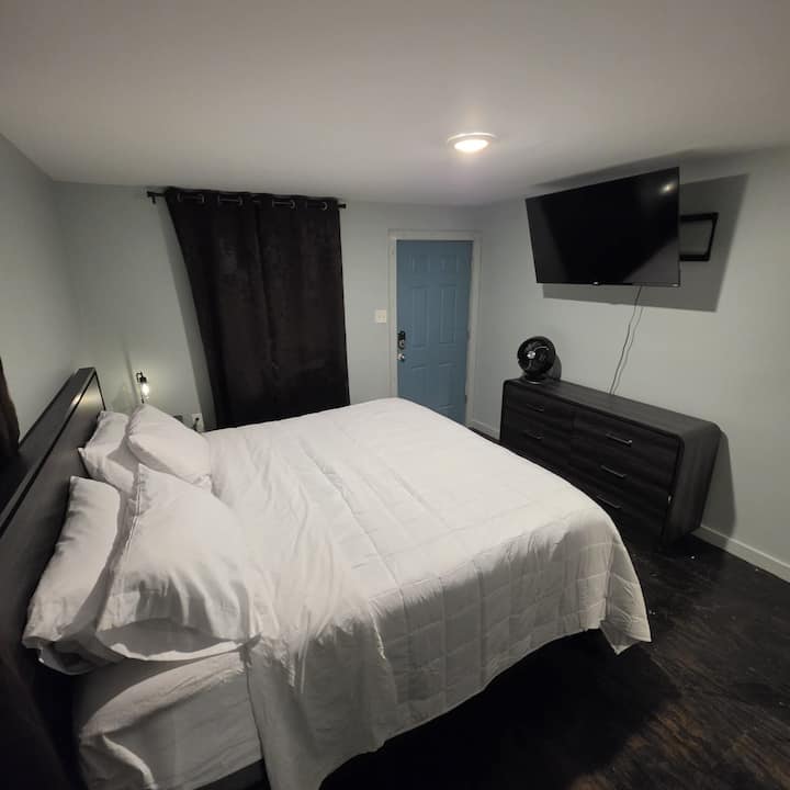Cozy Studio Near Fair Park - Dallas, TX