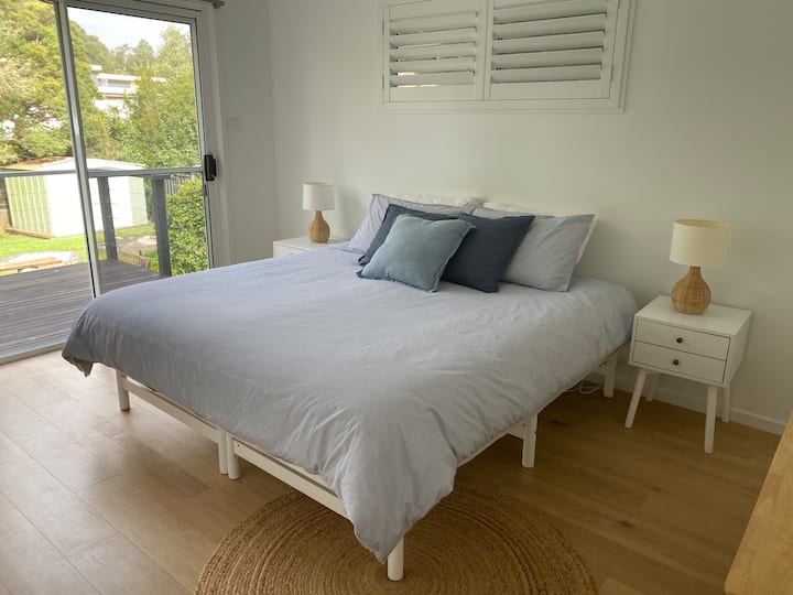 Bračni krevet (ili 2 jednostruka kreveta koja se mogu staviti na raspolaganje na zahtjev u trenutku ugovaranja rezervacije) 