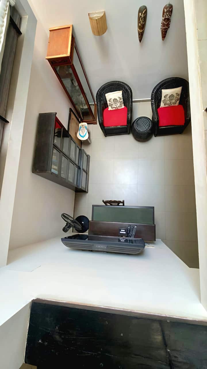 Full kitchen image 2