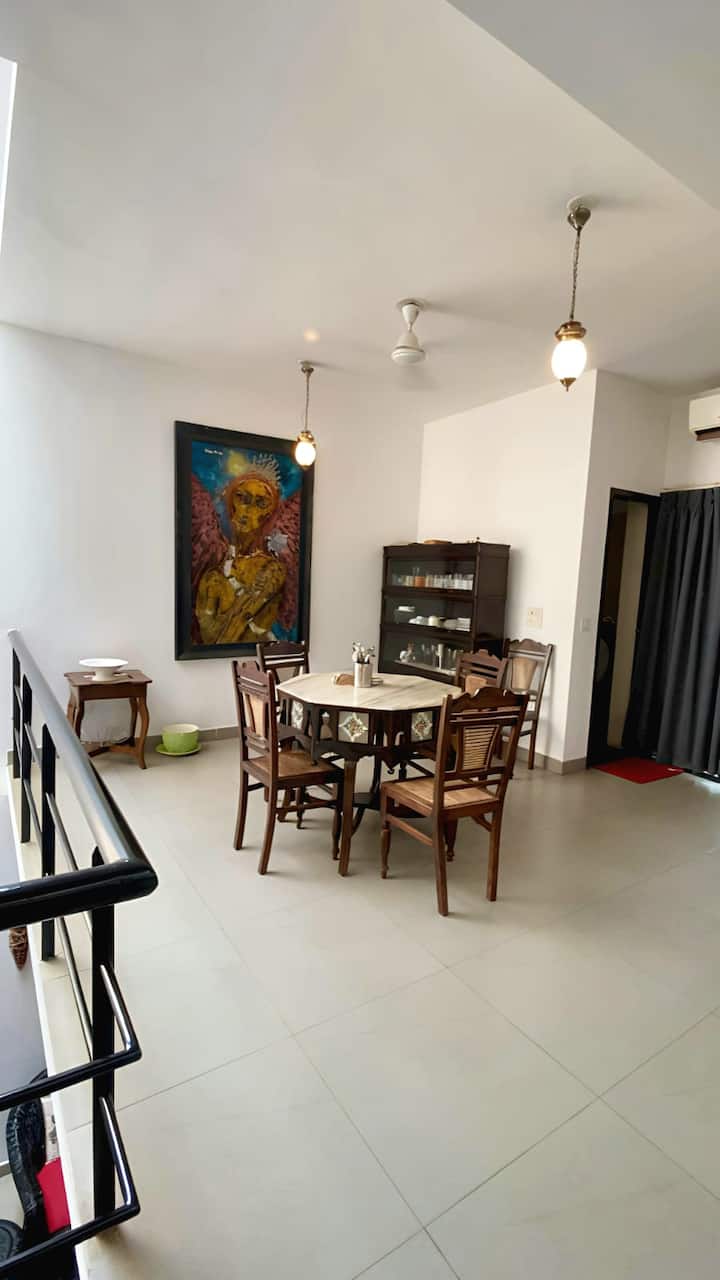 Dining area image 3