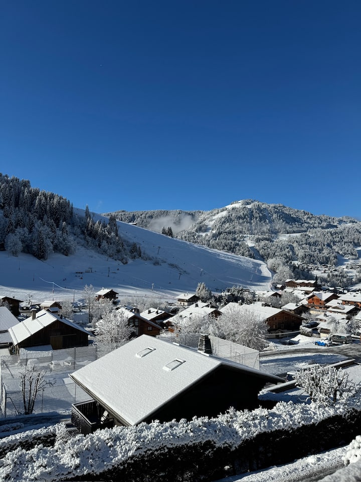 Chalet Savoyard  Terrasse Et Vue Montagne. - La Clusaz
