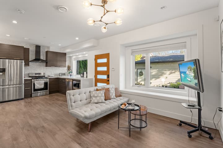 Modern Retreat, Yard & Fireplace Near Yvr - Richmond