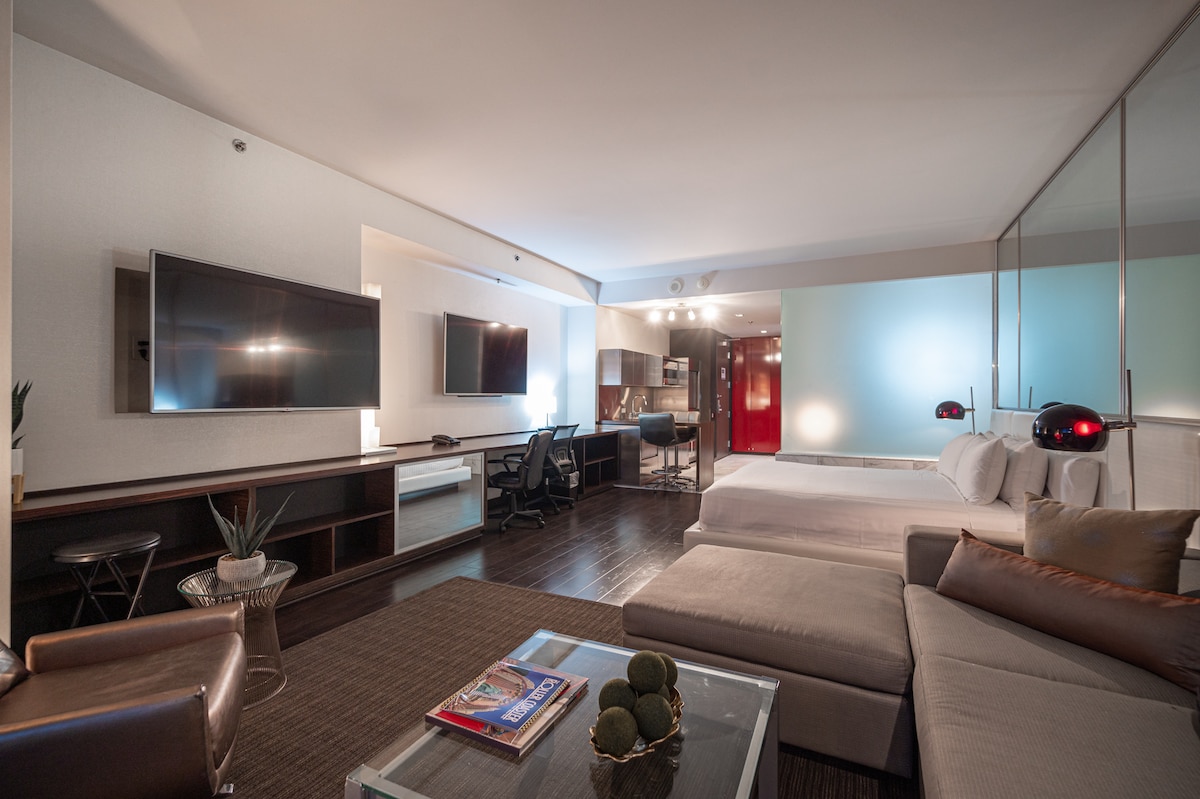 WL34* Studio Suite/Mountain View w/Open Balcony