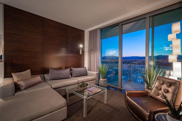 Wl34* Studio Suite/mountain View W/open Balcony - Las Vegas, NV