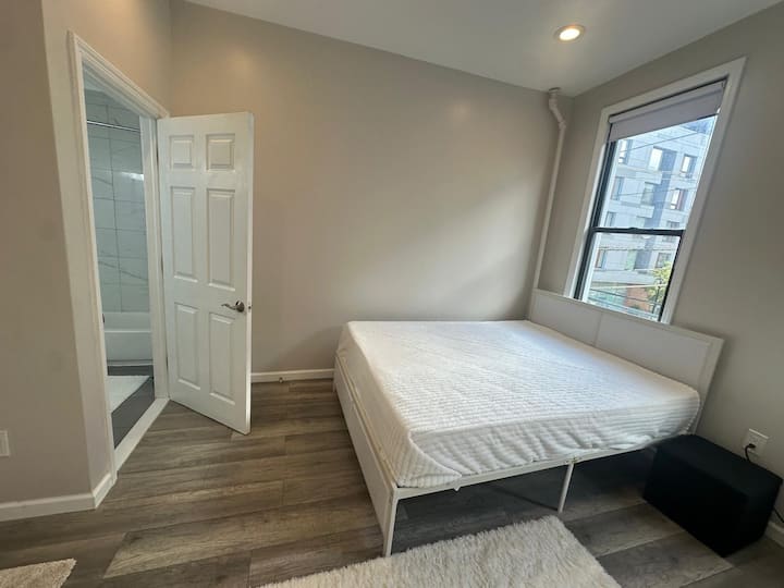 Spacious Manhattan-close Studio In Vibrant Hoboken - Hoboken, NJ