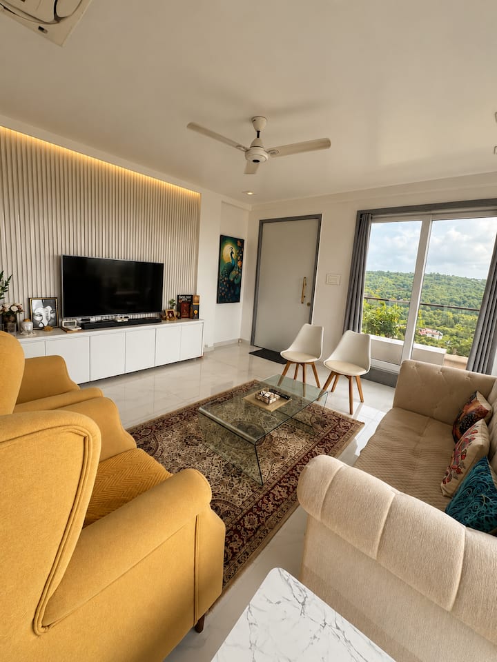 Living room image 2