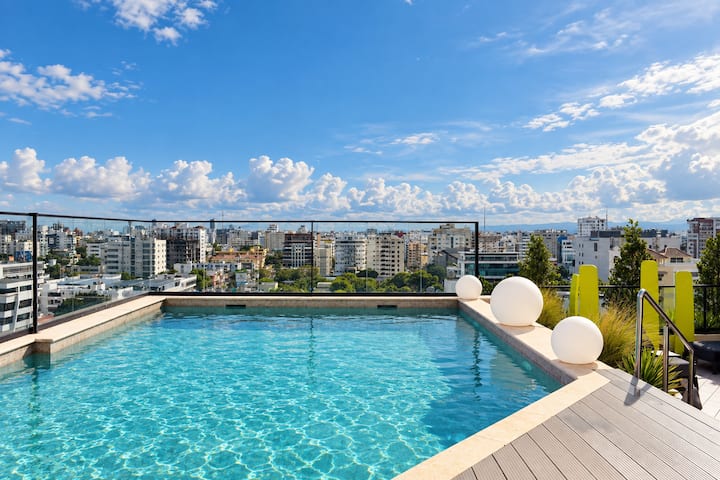 Hotel-style Piantini Apt | Pool, Sauna & Gym - Santo Domingo