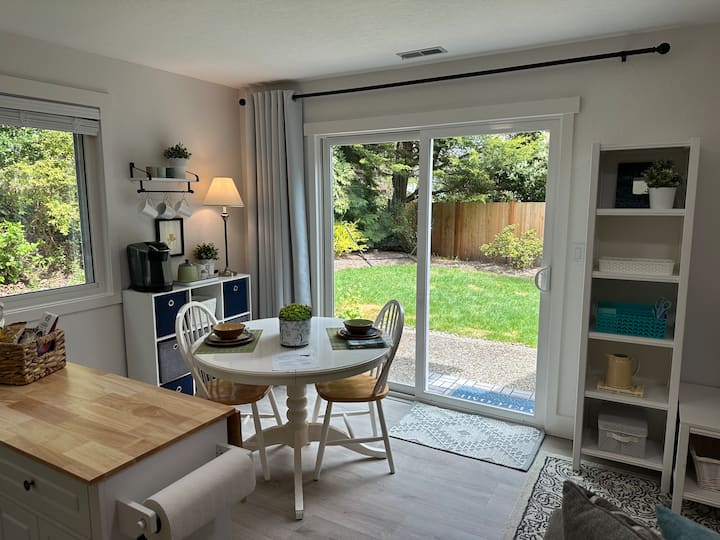 New Private 1br Adu/parking, W/d /Near Seattle - Kirkland
