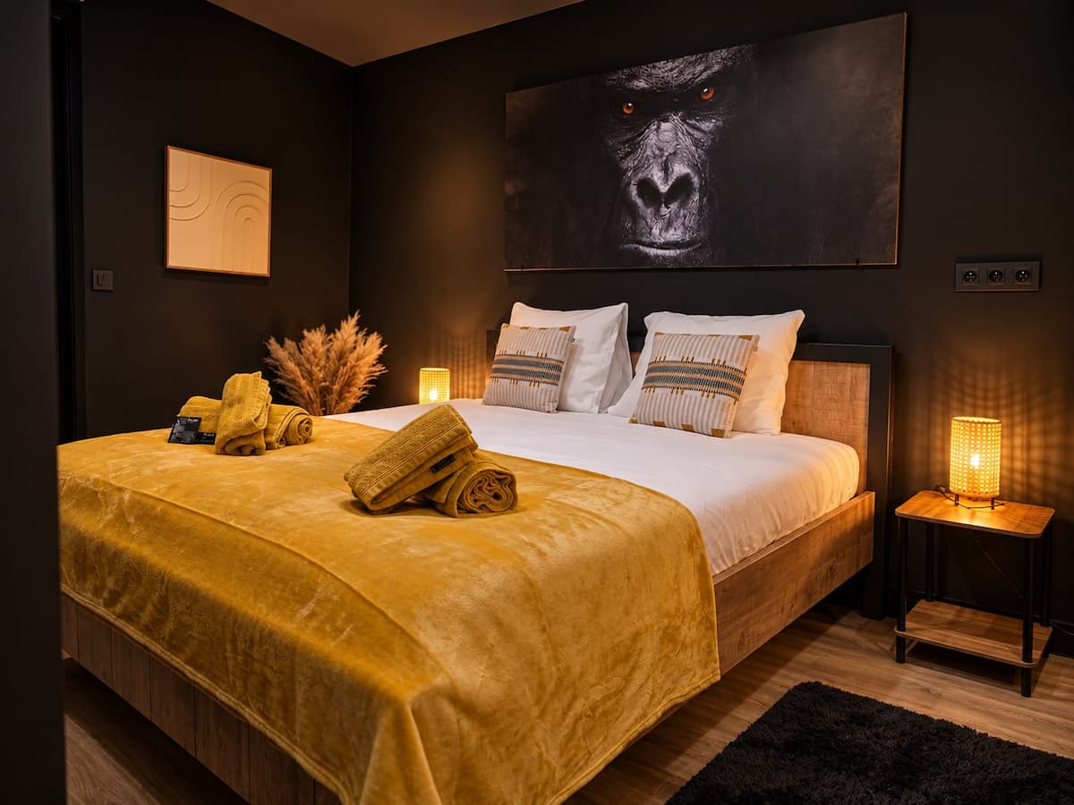 Gorilla Suite 5 — photo 1 sur 18