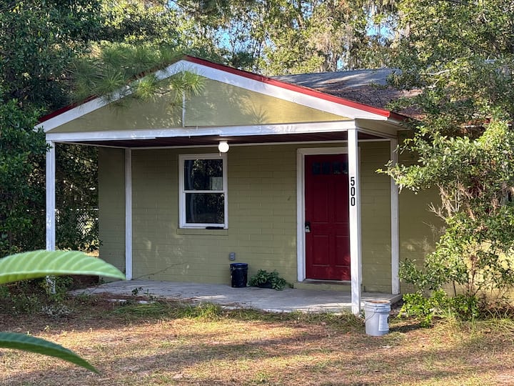 The Cooper Cottage - Gainesville