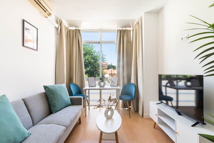 Apartamento Con Terraza Privada · Pinar Del Rey - Alcobendas