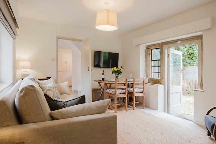 Finest Retreats - Little Hale Cottage - Painswick