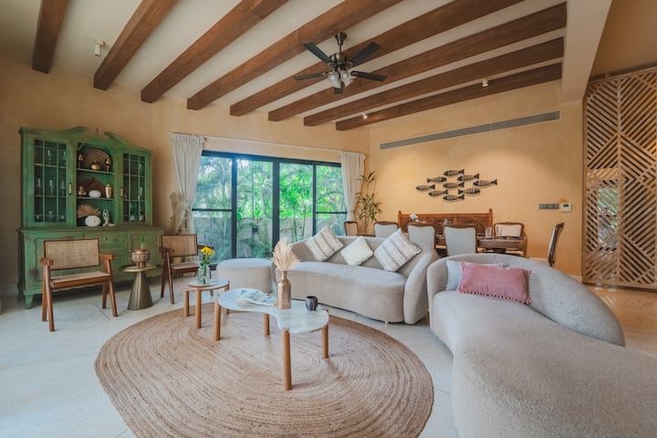 Living room image 2