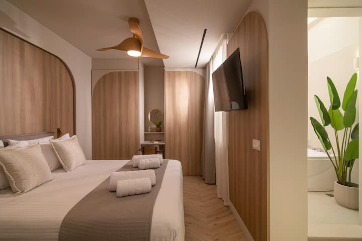 Stilvy Deluxe Double Jacuzzi - Heraklion