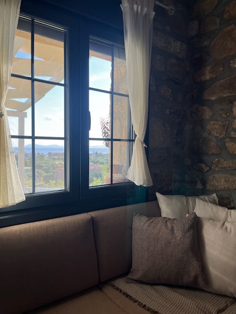 Top Airbnb: 《Mana earth》 in Δήμος Σιθωνίας