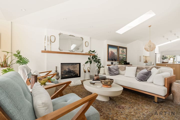 2-bedroom With Dedicated Home Office, Near Main St - Vancouver