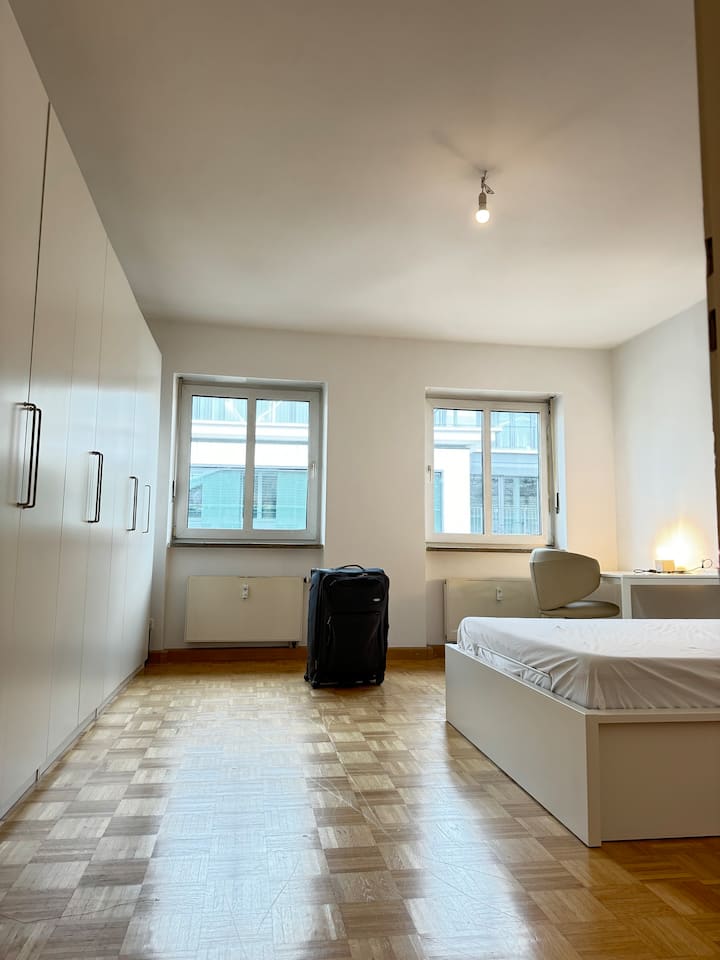 Bright Top Floor Flat Close To Englischer Garten - Múnich