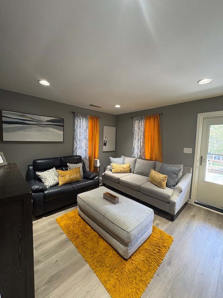 Modern Luxury Ranch Steps From Atlanta Beltline - Atlanta, GA
