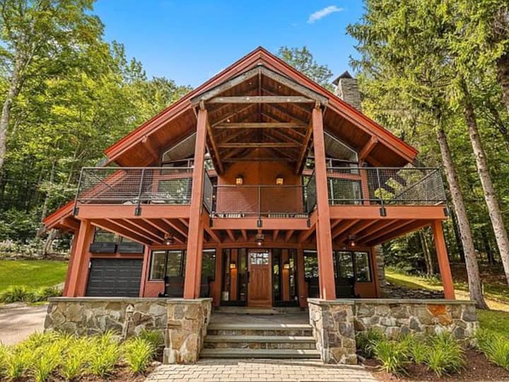 Luxury 4br Ski House W/ Shuttle And Walk To Slope - Stratton, VT