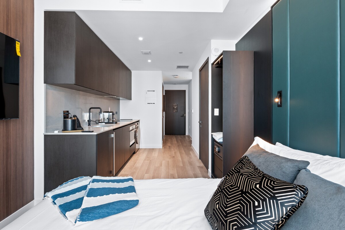 Luxury Suite