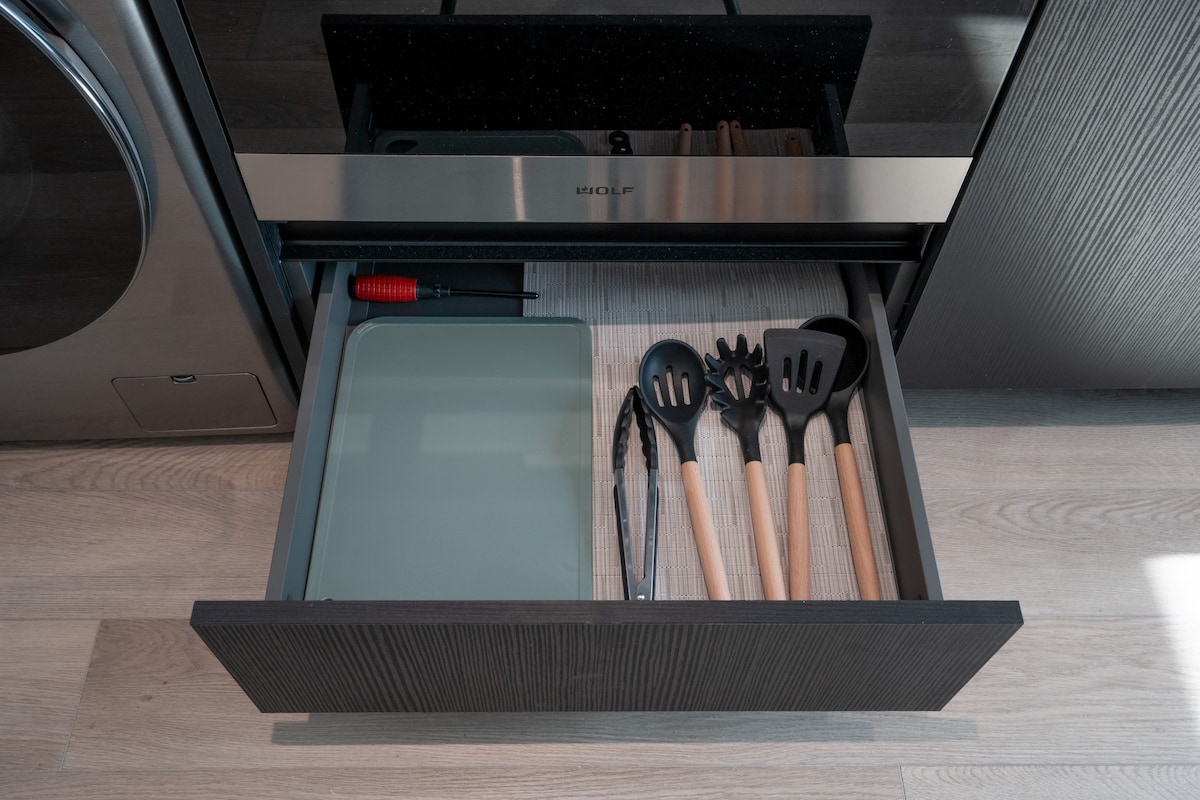 Luxury Suite 3212A E11even Residences